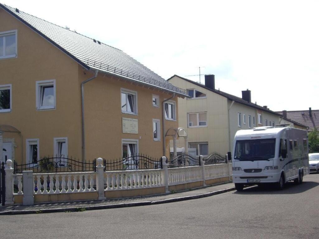 Prince, Nur Fuer Handwerker Auch Langfristig, Naehe Ingolstadt * Vohburg an der Donau